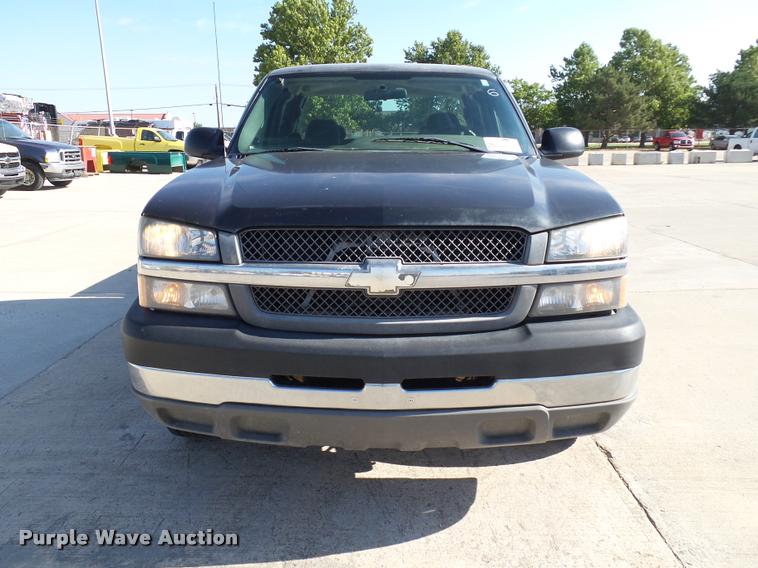 image for item DB4059 2004 Chevrolet Silverado 2500HD Ext. Cab pickup truck