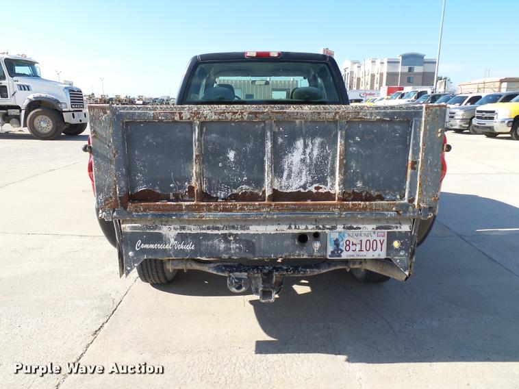 image for item DB4059 2004 Chevrolet Silverado 2500HD Ext. Cab pickup truck