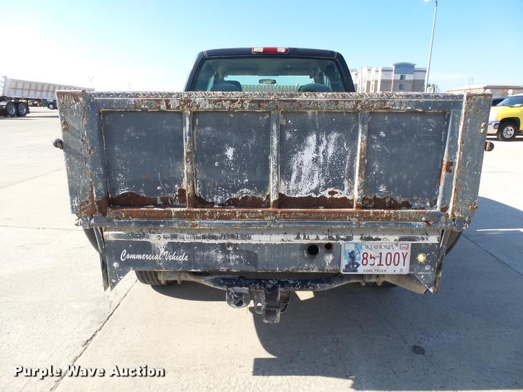 image for item DB4059 2004 Chevrolet Silverado 2500HD Ext. Cab pickup truck