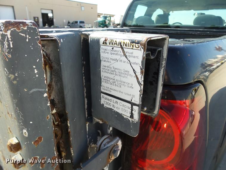 image for item DB4059 2004 Chevrolet Silverado 2500HD Ext. Cab pickup truck