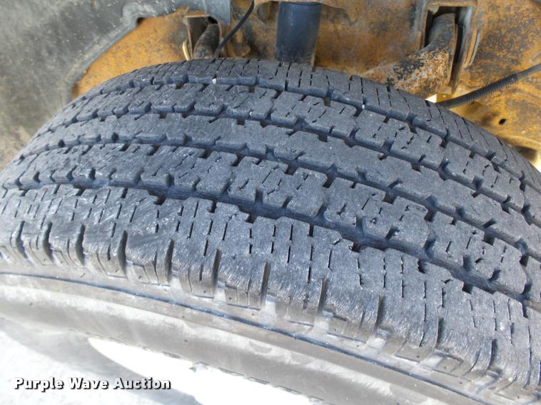 image for item DB4059 2004 Chevrolet Silverado 2500HD Ext. Cab pickup truck