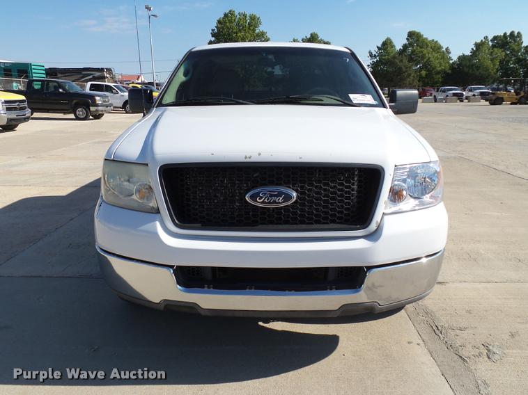 image for item DB4060 2004 Ford F150 XLT SuperCrew pickup truck