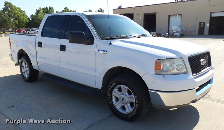image for item DB4060 2004 Ford F150 XLT SuperCrew pickup truck
