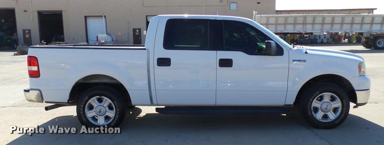 image for item DB4060 2004 Ford F150 XLT SuperCrew pickup truck