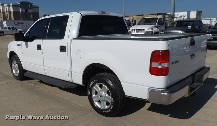 image for item DB4060 2004 Ford F150 XLT SuperCrew pickup truck