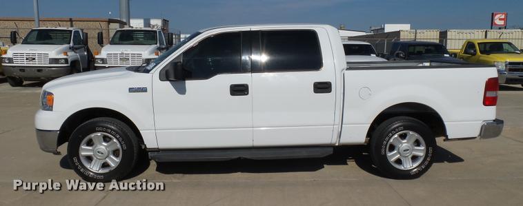 image for item DB4060 2004 Ford F150 XLT SuperCrew pickup truck