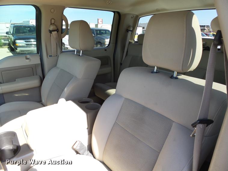 image for item DB4060 2004 Ford F150 XLT SuperCrew pickup truck