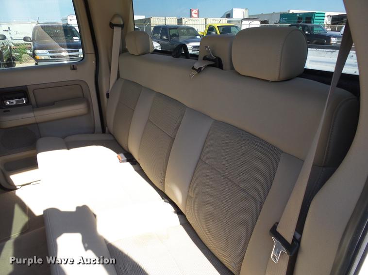 image for item DB4060 2004 Ford F150 XLT SuperCrew pickup truck