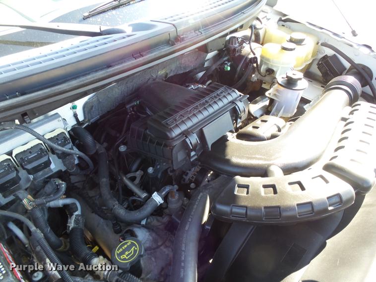 image for item DB4060 2004 Ford F150 XLT SuperCrew pickup truck