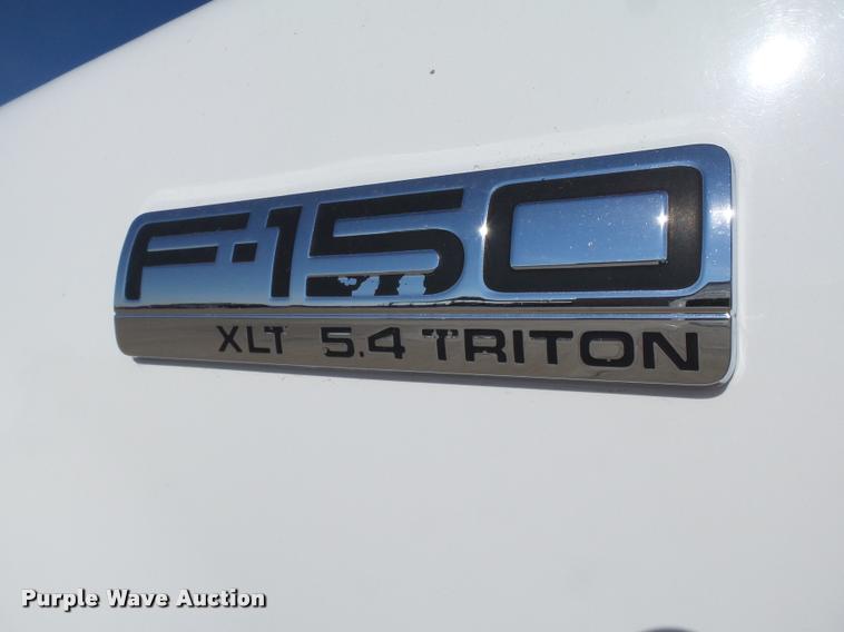 image for item DB4060 2004 Ford F150 XLT SuperCrew pickup truck