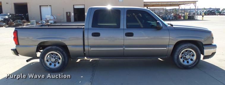 image for item DB4062 2007 Chevrolet Silverado Classic 1500 LT Crew Cab pickup truck