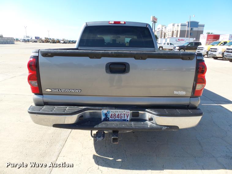 image for item DB4062 2007 Chevrolet Silverado Classic 1500 LT Crew Cab pickup truck