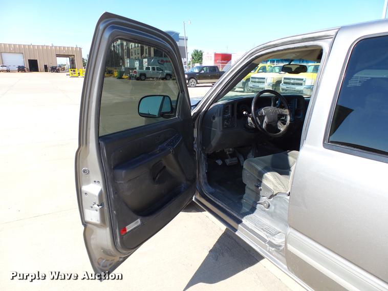 image for item DB4062 2007 Chevrolet Silverado Classic 1500 LT Crew Cab pickup truck