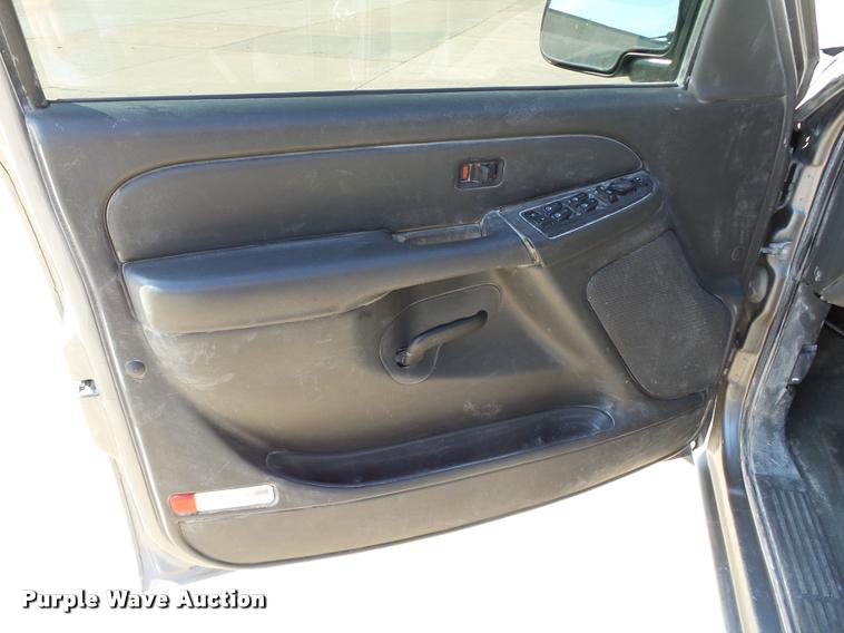 image for item DB4062 2007 Chevrolet Silverado Classic 1500 LT Crew Cab pickup truck