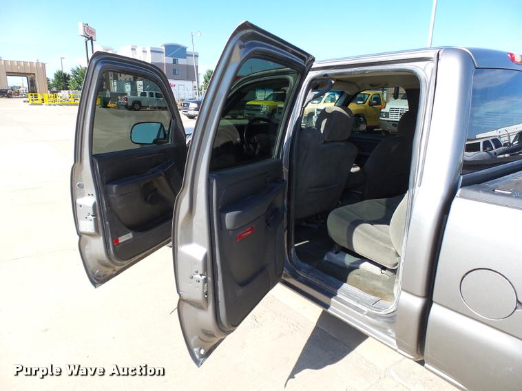 image for item DB4062 2007 Chevrolet Silverado Classic 1500 LT Crew Cab pickup truck