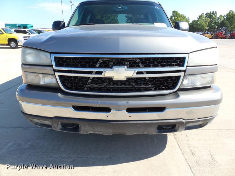 image for item DB4062 2007 Chevrolet Silverado Classic 1500 LT Crew Cab pickup truck