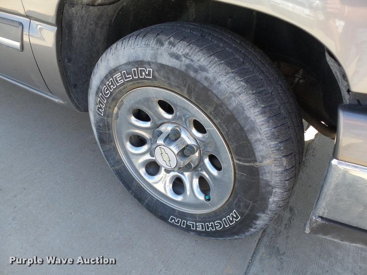 image for item DB4062 2007 Chevrolet Silverado Classic 1500 LT Crew Cab pickup truck