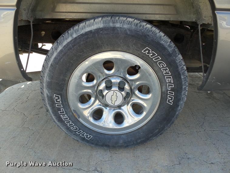 image for item DB4062 2007 Chevrolet Silverado Classic 1500 LT Crew Cab pickup truck