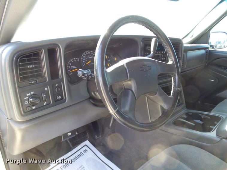 image for item DB4063 2006 Chevrolet Silverado 1500 LT Crew Cab pickup truck