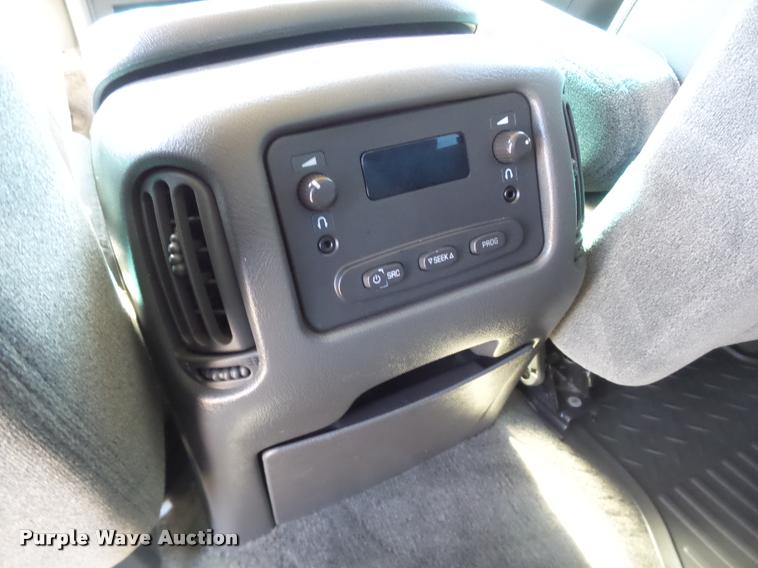 image for item DB4063 2006 Chevrolet Silverado 1500 LT Crew Cab pickup truck