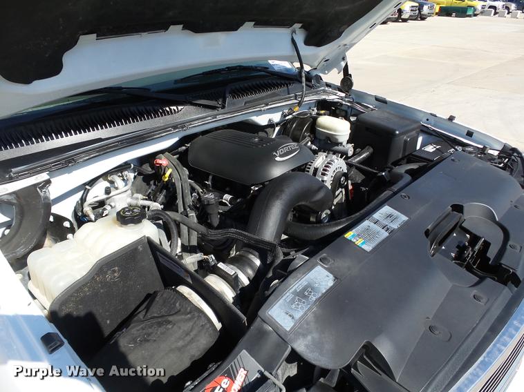 image for item DB4063 2006 Chevrolet Silverado 1500 LT Crew Cab pickup truck