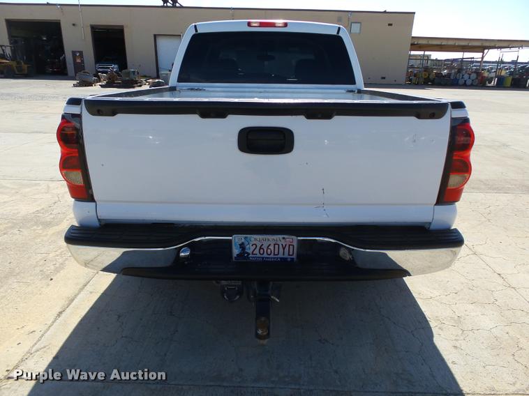 image for item DB4063 2006 Chevrolet Silverado 1500 LT Crew Cab pickup truck