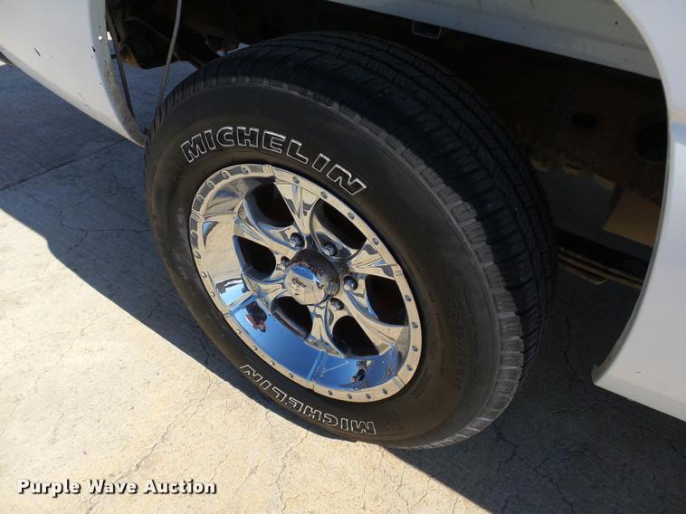 image for item DB4063 2006 Chevrolet Silverado 1500 LT Crew Cab pickup truck