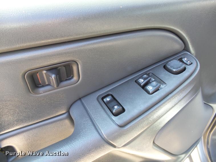 image for item DB4065 2006 Chevrolet Silverado 2500HD Ext. Cab pickup truck