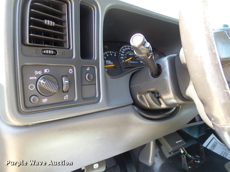 image for item DB4065 2006 Chevrolet Silverado 2500HD Ext. Cab pickup truck