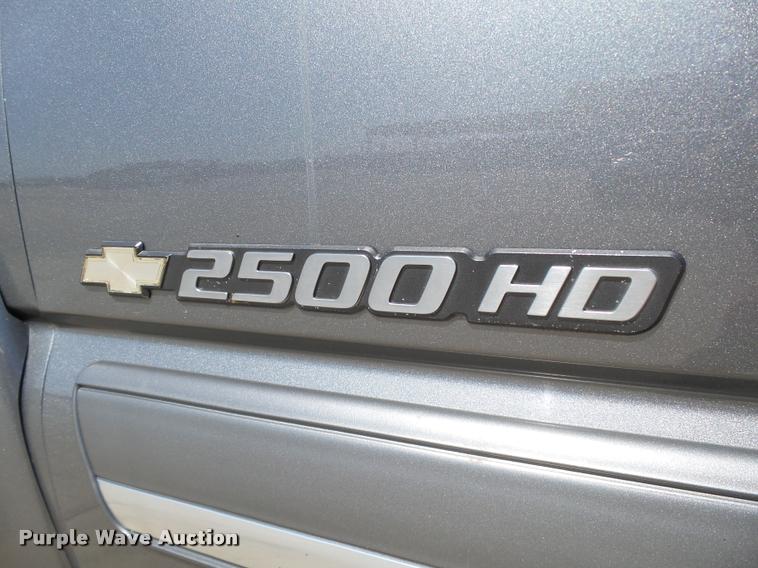 image for item DB4065 2006 Chevrolet Silverado 2500HD Ext. Cab pickup truck