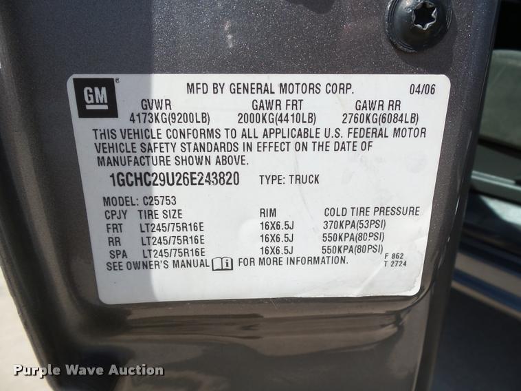 image for item DB4065 2006 Chevrolet Silverado 2500HD Ext. Cab pickup truck