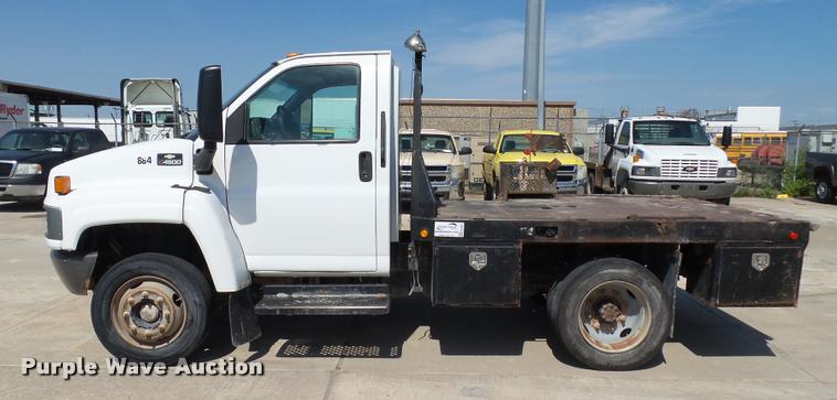 image for item DB4066 2003 Chevrolet C4500 flatbed truck