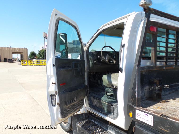 image for item DB4066 2003 Chevrolet C4500 flatbed truck
