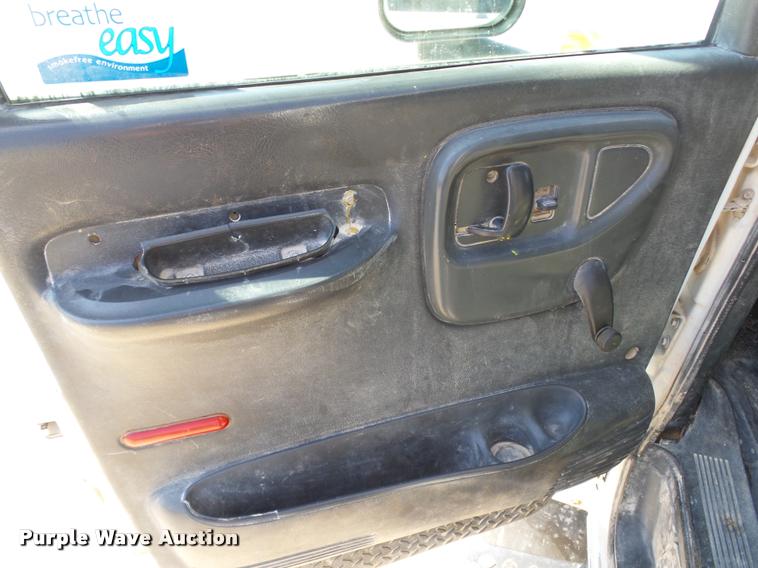 image for item DB4066 2003 Chevrolet C4500 flatbed truck