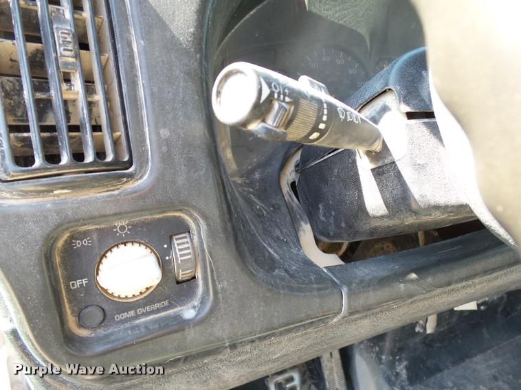 image for item DB4066 2003 Chevrolet C4500 flatbed truck