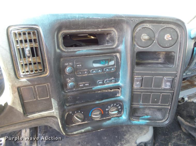 image for item DB4066 2003 Chevrolet C4500 flatbed truck