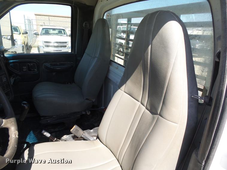 image for item DB4066 2003 Chevrolet C4500 flatbed truck