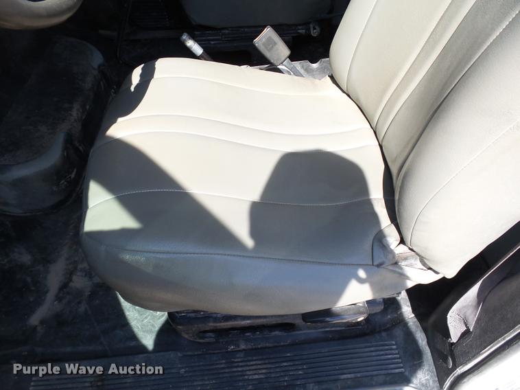 image for item DB4066 2003 Chevrolet C4500 flatbed truck