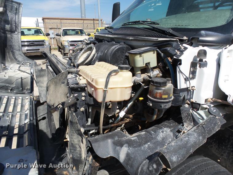 image for item DB4066 2003 Chevrolet C4500 flatbed truck