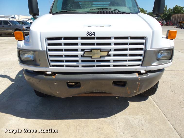 image for item DB4066 2003 Chevrolet C4500 flatbed truck