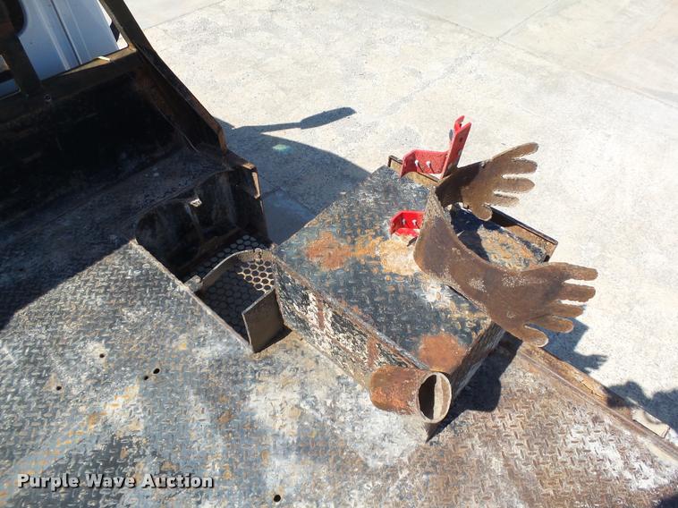 image for item DB4066 2003 Chevrolet C4500 flatbed truck