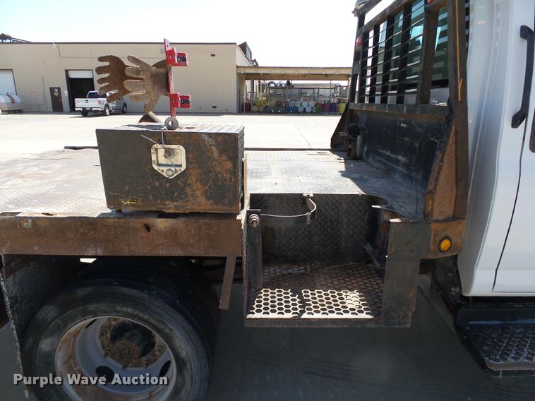 image for item DB4066 2003 Chevrolet C4500 flatbed truck