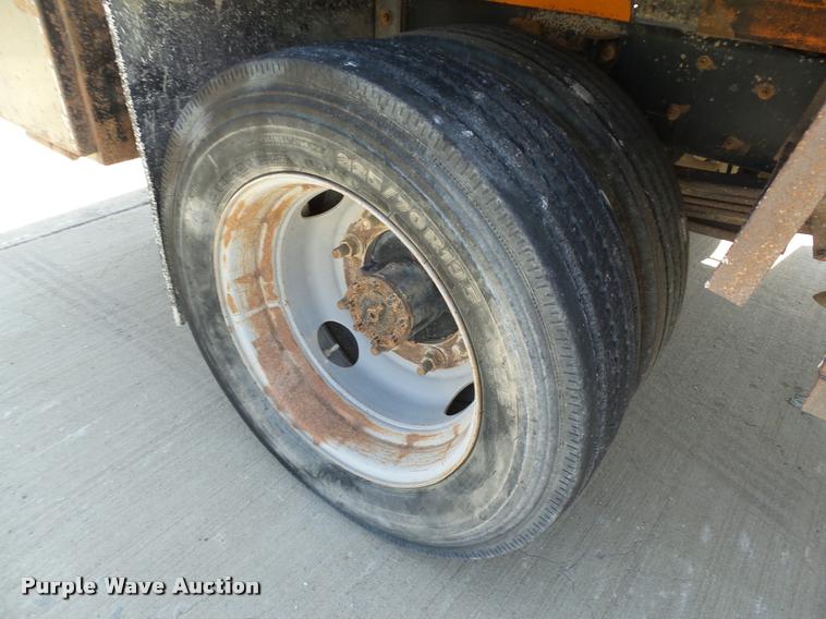 image for item DB4066 2003 Chevrolet C4500 flatbed truck