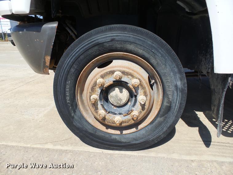 image for item DB4066 2003 Chevrolet C4500 flatbed truck