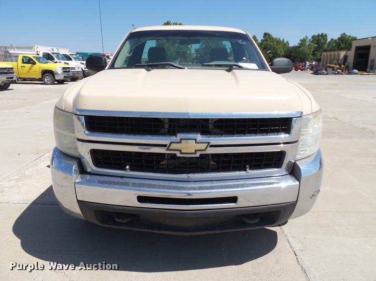 image for item DB4069 2008 Chevrolet Silverado 2500HD pickup truck