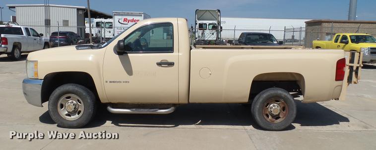image for item DB4069 2008 Chevrolet Silverado 2500HD pickup truck