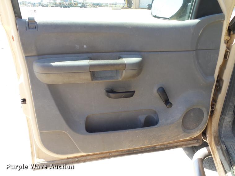 image for item DB4069 2008 Chevrolet Silverado 2500HD pickup truck