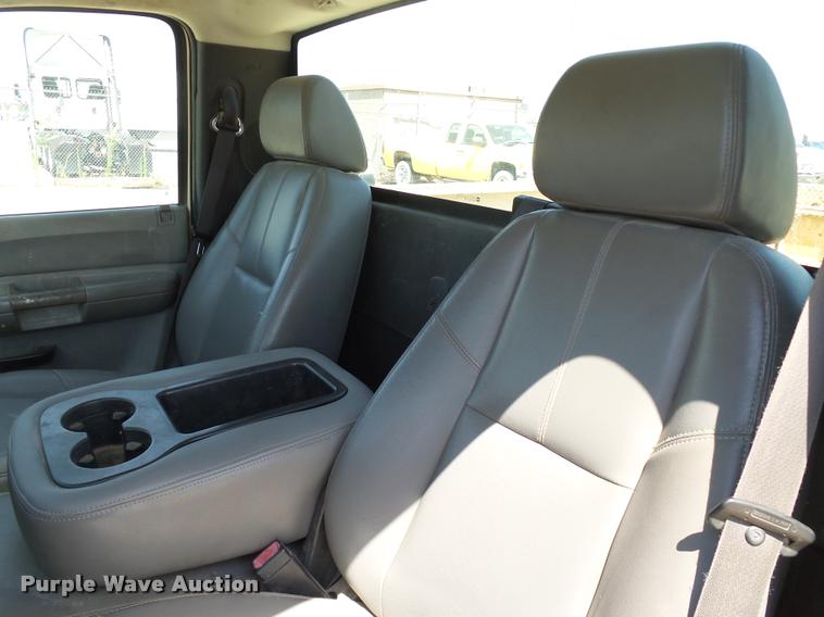 image for item DB4069 2008 Chevrolet Silverado 2500HD pickup truck