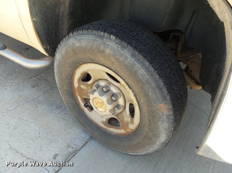 image for item DB4069 2008 Chevrolet Silverado 2500HD pickup truck