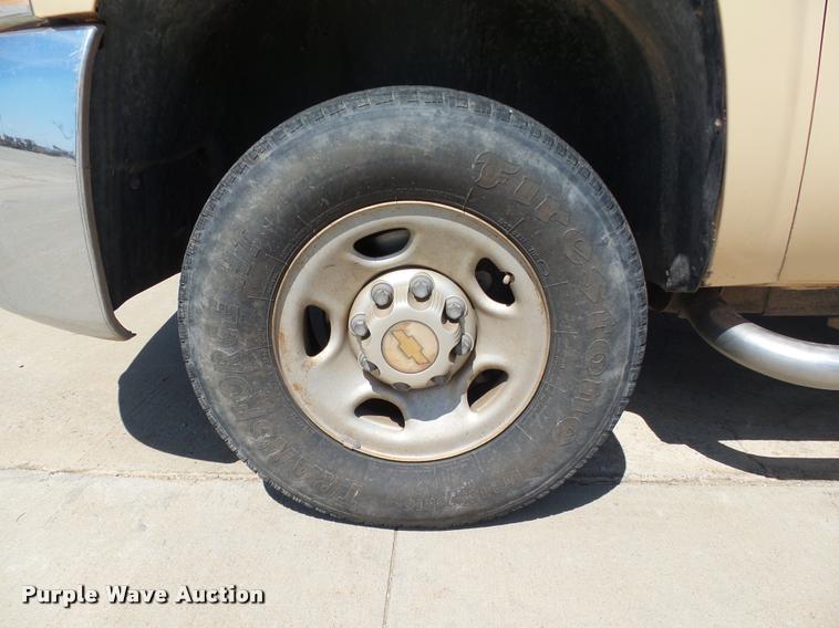 image for item DB4069 2008 Chevrolet Silverado 2500HD pickup truck